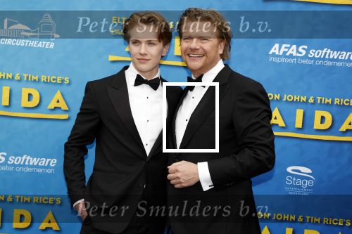 Scheveningen 23 april 2023
Premiere AIDA in het circustheater in Scheveningen .
Bastiaan Ragas en Tooske Ragas kwamen met hun kinderen en met ex partner Laura Vlasblom