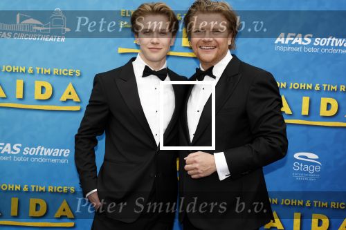 Scheveningen 23 april 2023
Premiere AIDA in het circustheater in Scheveningen .
Bastiaan Ragas en Tooske Ragas kwamen met hun kinderen en met ex partner Laura Vlasblom