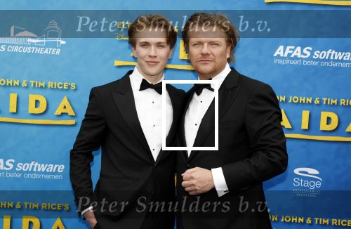 Scheveningen 23 april 2023
Premiere AIDA in het circustheater in Scheveningen .
Bastiaan Ragas en Tooske Ragas kwamen met hun kinderen en met ex partner Laura Vlasblom