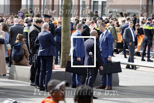 Rotterdam 27 april 2023
Koningsdag 2023 in Rotterdam met aanwezig Koning Willem Alexander, KoninginMaxima ,Prinses Amalia, Prinses Ariane ,Prins Constantijn ,Prinses Laurentien ,Prins Maurits ,Prinses Marilene ,Prins Bernhard ,Prinses Annette ,Prins Floris ,Prinses Aimee ,Prins Pieter Christiaan, en Prinses Anita .
Burgemeester Aboutaleb is de gastheer. Beveiliging