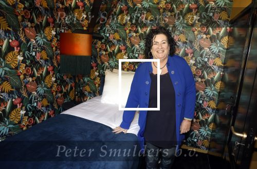 Noordwijk 17 mei 2023
Opening pension Code Rose van Martien Meiland en Erica Meiland . Ook Montana Maxime en Leroy Molkenboer zijn aanwezig Dochter Claire doet de openingshandeling.
Caroline v d Plas
