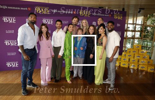 Amsterdam 26 april 2023
Presentatie cast verliefd op Bali in hotel Jakarta. De cast bestaat uit Edwin Jonker, Nadja Hupscher, Mingus Dagelet, Tara Hetharia, Jim Bakkum, Wieteke van Dort, Juultje Tieleman, Anouk Maas, Bibi Breijman en Urvin Monte . Johan Nijenhuis is de producent van de film.
