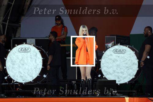 Rotterdam 27 april 2023
Koningsdag 2023 in Rotterdam met aanwezig Koning Willem Alexander, KoninginMaxima ,Prinses Amalia, Prinses Ariane ,Prins Constantijn ,Prinses Laurentien ,Prins Maurits ,Prinses Marilene ,Prins Bernhard ,Prinses Annette ,Prins Floris ,Prinses Aimee ,Prins Pieter Christiaan, en Prinses Anita .
Burgemeester Aboutaleb is de gastheer. Optreden van Lee Towers Davina Michelle en Ronnie Flex.