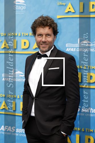 Scheveningen 23 april 2023
Premiere AIDA in het circustheater in Scheveningen .
Dennis Wilt met zijn  vriendin