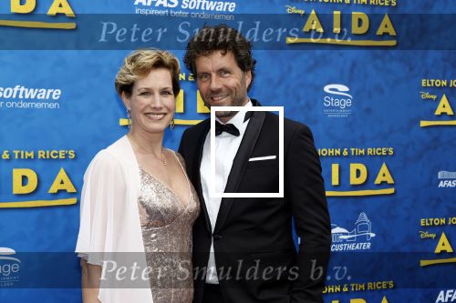 Scheveningen 23 april 2023
Premiere AIDA in het circustheater in Scheveningen .
Dennis Wilt met zijn  vriendin