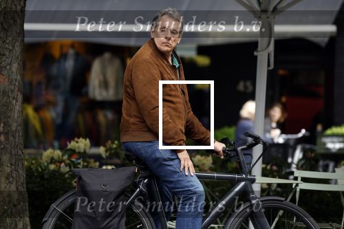 Amsterdam 12 mei 2023
Dick Maas en zijn vrouw Esme Lammers doen terrasje in Amsterdam zuid.