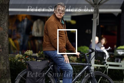 Amsterdam 12 mei 2023
Dick Maas en zijn vrouw Esme Lammers doen terrasje in Amsterdam zuid.