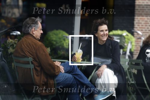 Amsterdam 12 mei 2023
Dick Maas en zijn vrouw Esme Lammers doen terrasje in Amsterdam zuid.