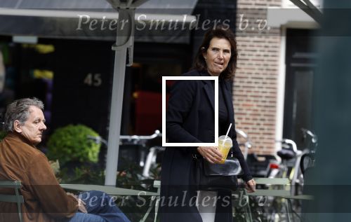 Amsterdam 12 mei 2023
Dick Maas en zijn vrouw Esme Lammers doen terrasje in Amsterdam zuid.