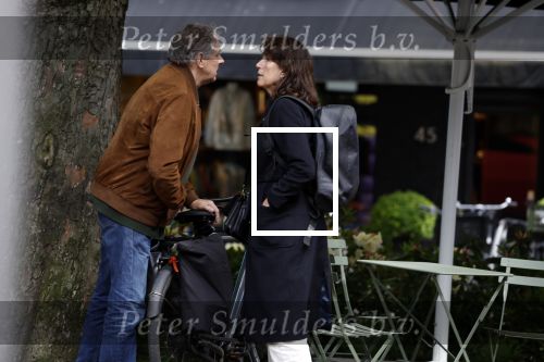 Amsterdam 12 mei 2023
Dick Maas en zijn vrouw Esme Lammers doen terrasje in Amsterdam zuid.