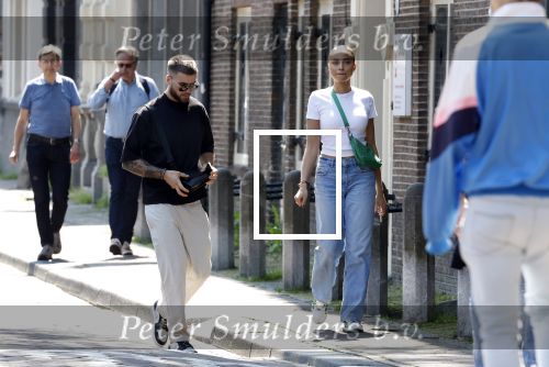 Amsterdam 13 mei 2023
Donny Roelvink met zijn nieuwe vriendin in het centrum van Amsterdam.