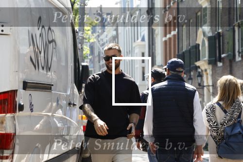 Amsterdam 13 mei 2023
Donny Roelvink met zijn nieuwe vriendin in het centrum van Amsterdam.