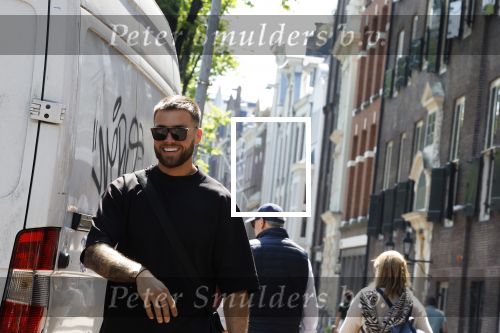 Amsterdam 13 mei 2023
Donny Roelvink met zijn nieuwe vriendin in het centrum van Amsterdam.