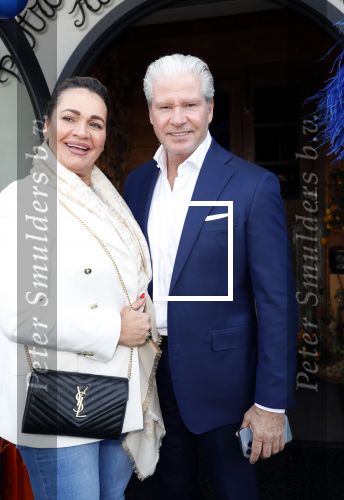 Noorden  30 april 2023
Gerard Joling viert zijn 63e verjaardag.
Dries Roelvink met zijn vrouw Honoria