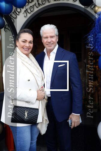 Noorden  30 april 2023
Gerard Joling viert zijn 63e verjaardag.
Dries Roelvink met zijn vrouw Honoria