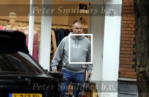 Amsterdam 5 mei 2023
Amandag Balk en haar vriend Ed den Hollander op straat in Amsterdam zuid. Ed rijdt in een prachtige Rolls Royce.