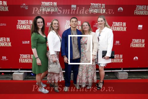 Amsterdam 24 april 2023
Premiere Zomer in Frankrijk in het ketelhuis met in de hoofdrollen oa Jasmine Sendar , Jan Kooijman , Fockeline Ouwerkerk Tjebbo Gerritsma en Marc de Cloe .
Eliyha Altena met moeder en familie