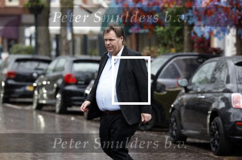 Amsterdam 5 mei 2023
Frank Evenblij met zijn vriendin aan het winkelen in Amsterdam zuid