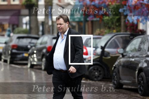 Amsterdam 5 mei 2023
Frank Evenblij met zijn vriendin aan het winkelen in Amsterdam zuid