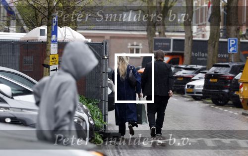 Amsterdam 5 mei 2023
Frank Evenblij met zijn vriendin aan het winkelen in Amsterdam zuid