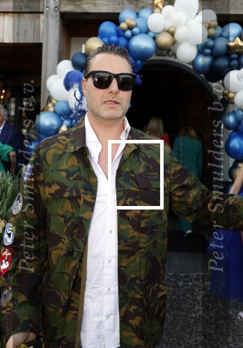 Noorden  30 april 2023
Gerard Joling viert zijn 63e verjaardag.
Fred v Leer met een vriend