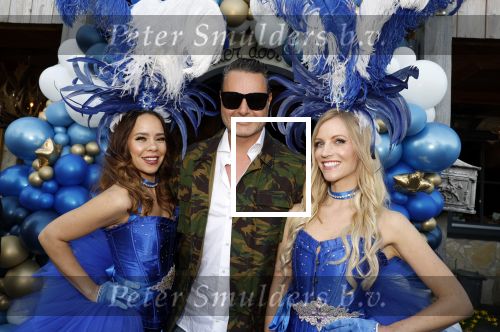 Noorden  30 april 2023
Gerard Joling viert zijn 63e verjaardag.
Fred v Leer met een vriend