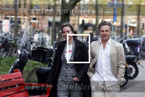 Amsterdam 24 april 2023
Premiere Zomer in Frankrijk in het ketelhuis met in de hoofdrollen oa Jasmine Sendar , Jan Kooijman , Fockeline Ouwerkerk Tjebbo Gerritsma en Marc de Cloe .
Frederik Brom met partner Nienke Romer