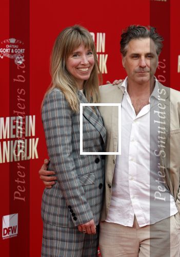 Amsterdam 24 april 2023
Premiere Zomer in Frankrijk in het ketelhuis met in de hoofdrollen oa Jasmine Sendar , Jan Kooijman , Fockeline Ouwerkerk Tjebbo Gerritsma en Marc de Cloe .
Frederik Brom met partner Nienke Romer