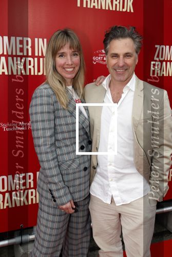 Amsterdam 24 april 2023
Premiere Zomer in Frankrijk in het ketelhuis met in de hoofdrollen oa Jasmine Sendar , Jan Kooijman , Fockeline Ouwerkerk Tjebbo Gerritsma en Marc de Cloe .
Frederik Brom met partner Nienke Romer