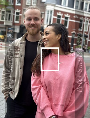 Amsterdam 15 mei 2023
Glennis Grace met haar nieuwe vriend Boyd in Amsterdam zuid.
Foto\'s met Iphone 14 Max Pro