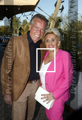 Kortenhoef 29 april 2023
Presntatie tijdschrift Nicole des Bouvrie bij Ottenhome.
Hanny Veerkamp en haar man Ton Veerkamp