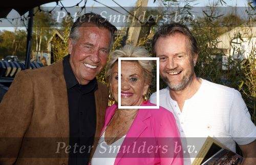 Kortenhoef 29 april 2023
Presntatie tijdschrift Nicole des Bouvrie bij Ottenhome.
Hanny Veerkamp en haar man Ton Veerkamp met hun zoon