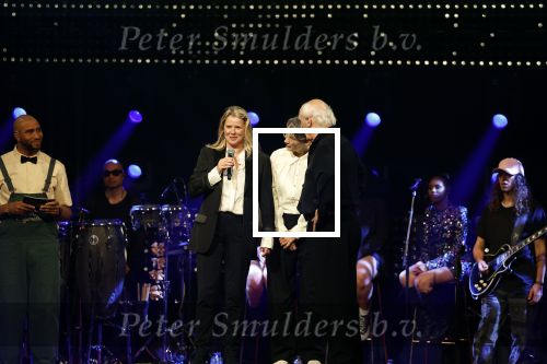 Amsterdam 22 mei 2023
Uitreiking Buma awards in Tuschinski Amsterdam.
Herman v Veen ontving uit handen van zijn dochters Babette v Veen en Anne v Veen de  lifetime Achievement award voor zijn hele carriere .Herman kwam met zijn vrouw Gaetane Bouchez.