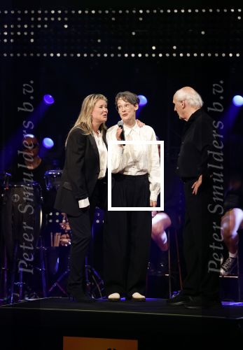 Amsterdam 22 mei 2023
Uitreiking Buma awards in Tuschinski Amsterdam.
Herman v Veen ontving uit handen van zijn dochters Babette v Veen en Anne v Veen de  lifetime Achievement award voor zijn hele carriere .Herman kwam met zijn vrouw Gaetane Bouchez.