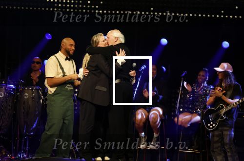 Amsterdam 22 mei 2023
Uitreiking Buma awards in Tuschinski Amsterdam.
Herman v Veen ontving uit handen van zijn dochters Babette v Veen en Anne v Veen de  lifetime Achievement award voor zijn hele carriere .Herman kwam met zijn vrouw Gaetane Bouchez.
