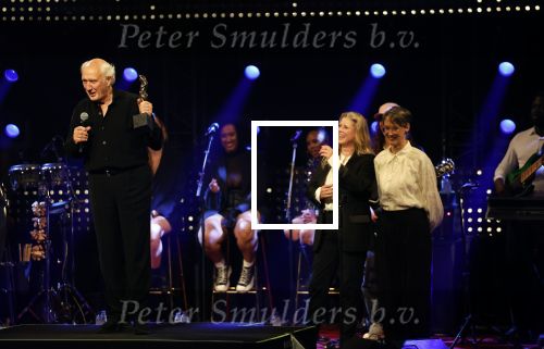 Amsterdam 22 mei 2023
Uitreiking Buma awards in Tuschinski Amsterdam.
Herman v Veen ontving uit handen van zijn dochters Babette v Veen en Anne v Veen de  lifetime Achievemnet award voor zijn hele carriere .