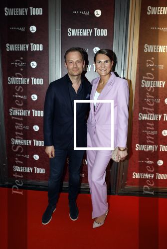 Amsterdam 21 april 2023
Premiere Sweeney Todd in het DeLaMar theater geproduceerd door Medialane.
Iris v d Ende kwam met goede kennis Dennis