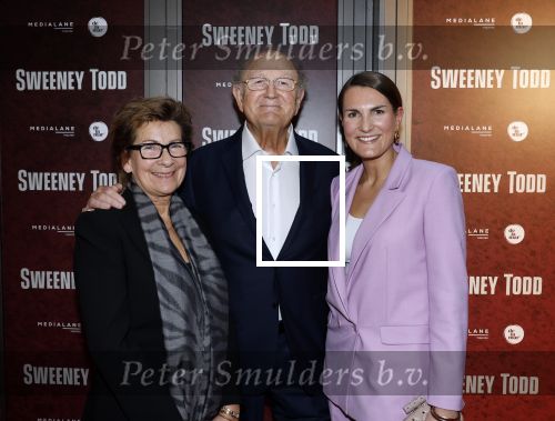 Amsterdam 21 april 2023
Premiere Sweeney Todd in het DeLaMar theater geproduceerd door Medialane.
Iris v d Ende met haar ouders Joop v d Ende en Janine v d Ende