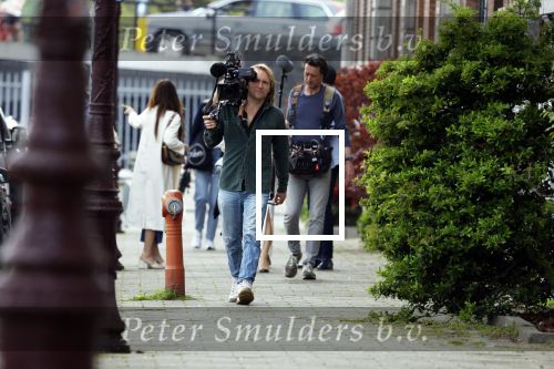 Amsterdam 5 en 6 mei 2023
Ruud de Wild en Olcay Gulsen zijn hun huis aan het verbouwen en zijn nog opnames aan het maken voor hun documentaire. Ook zus Dolshe Gulsen is erbij. Cameraman Jasper Diepeveen