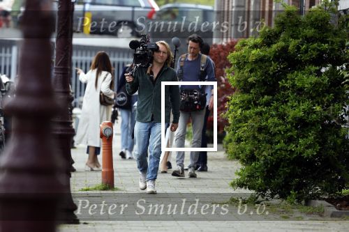 Amsterdam 5 en 6 mei 2023
Ruud de Wild en Olcay Gulsen zijn hun huis aan het verbouwen en zijn nog opnames aan het maken voor hun documentaire. Ook zus Dolshe Gulsen is erbij. Cameraman Jasper Diepeveen