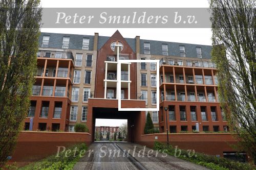 Den Bosch 24 april 2023
John de Bever en partner Kees de Bever kondigen extra concert aan en Caroline v d Plas als gast tijdens hun show in Ahoy. Ze ontvangen de pers in hun nieuwe huis / appartement.