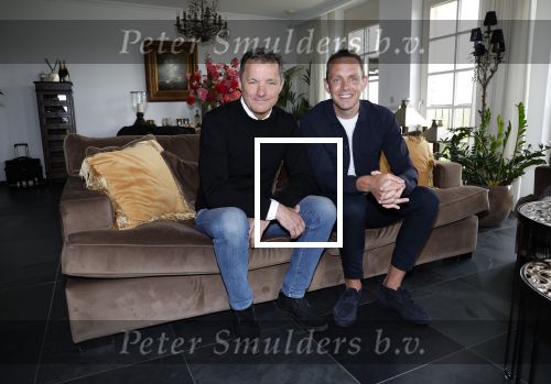 Den Bosch 24 april 2023
John de Bever en partner Kees de Bever kondigen extra concert aan en Caroline v d Plas als gast tijdens hun show in Ahoy. Ze ontvangen de pers in hun nieuwe huis / appartement.