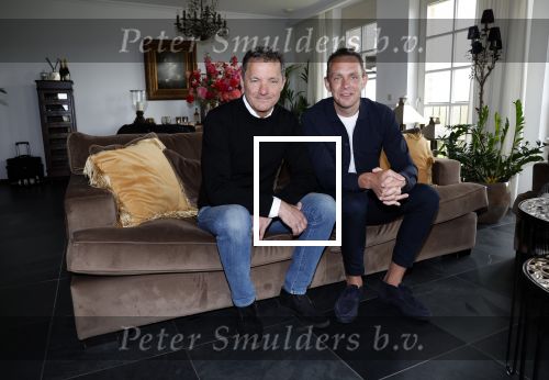 Den Bosch 24 april 2023
John de Bever en partner Kees de Bever kondigen extra concert aan en Caroline v d Plas als gast tijdens hun show in Ahoy. Ze ontvangen de pers in hun nieuwe huis / appartement.