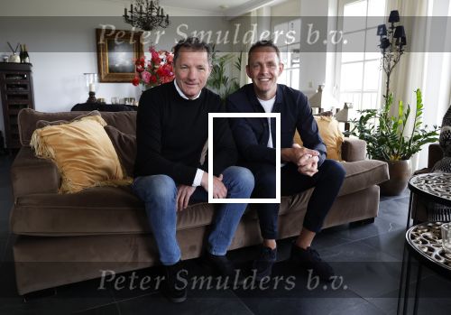 Den Bosch 24 april 2023
John de Bever en partner Kees de Bever kondigen extra concert aan en Caroline v d Plas als gast tijdens hun show in Ahoy. Ze ontvangen de pers in hun nieuwe huis / appartement.