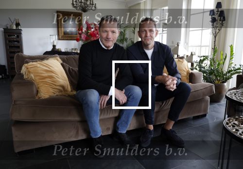 Den Bosch 24 april 2023
John de Bever en partner Kees de Bever kondigen extra concert aan en Caroline v d Plas als gast tijdens hun show in Ahoy. Ze ontvangen de pers in hun nieuwe huis / appartement.