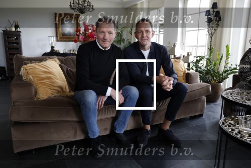 Den Bosch 24 april 2023
John de Bever en partner Kees de Bever kondigen extra concert aan en Caroline v d Plas als gast tijdens hun show in Ahoy. Ze ontvangen de pers in hun nieuwe huis / appartement.