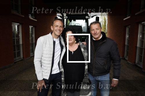 Den Bosch 24 april 2023
John de Bever en partner Kees de Bever kondigen extra concert aan en Caroline v d Plas als gast tijdens hun show in Ahoy. Ze ontvangen de pers in hun nieuwe huis / appartement.
