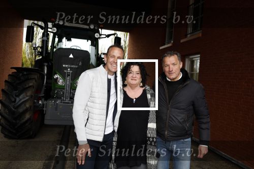 Den Bosch 24 april 2023
John de Bever en partner Kees de Bever kondigen extra concert aan en Caroline v d Plas als gast tijdens hun show in Ahoy. Ze ontvangen de pers in hun nieuwe huis / appartement.
