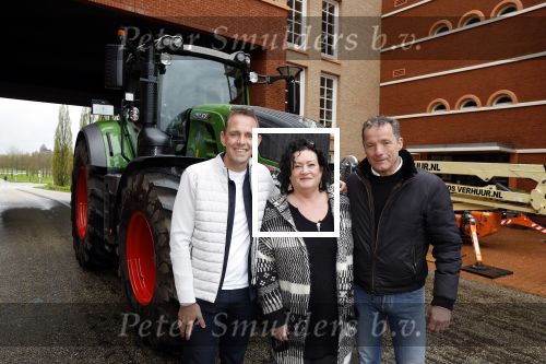 Den Bosch 24 april 2023
John de Bever en partner Kees de Bever kondigen extra concert aan en Caroline v d Plas als gast tijdens hun show in Ahoy. Ze ontvangen de pers in hun nieuwe huis / appartement.