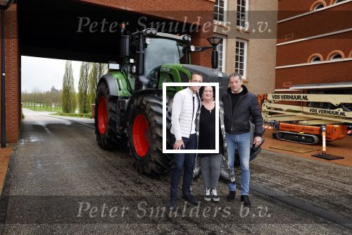 Den Bosch 24 april 2023
John de Bever en partner Kees de Bever kondigen extra concert aan en Caroline v d Plas als gast tijdens hun show in Ahoy. Ze ontvangen de pers in hun nieuwe huis / appartement.